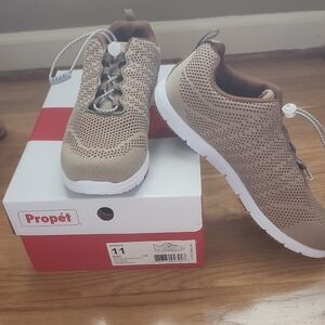 NIB🤎Propet Travel/Walker Sneaker